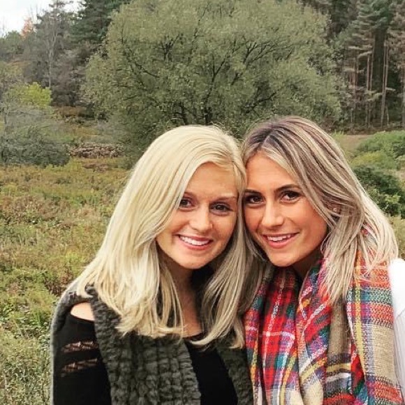 Meet your Posher, Torie - Picture 1 of 1